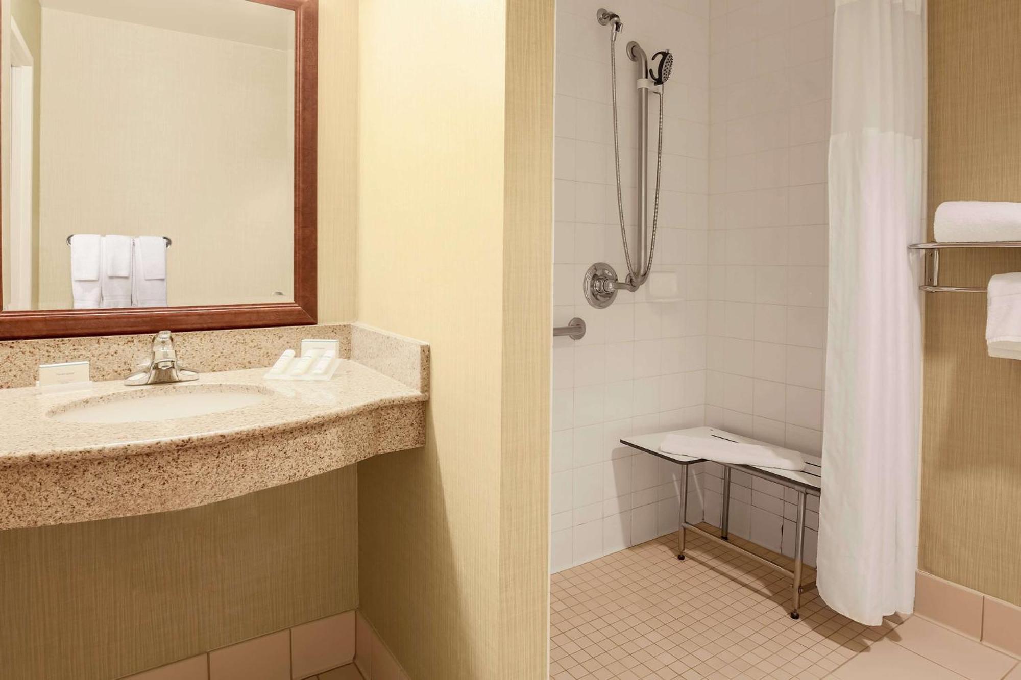 Hilton Garden Inn Chicago/Midway Airport Bedford Park Kültér fotó