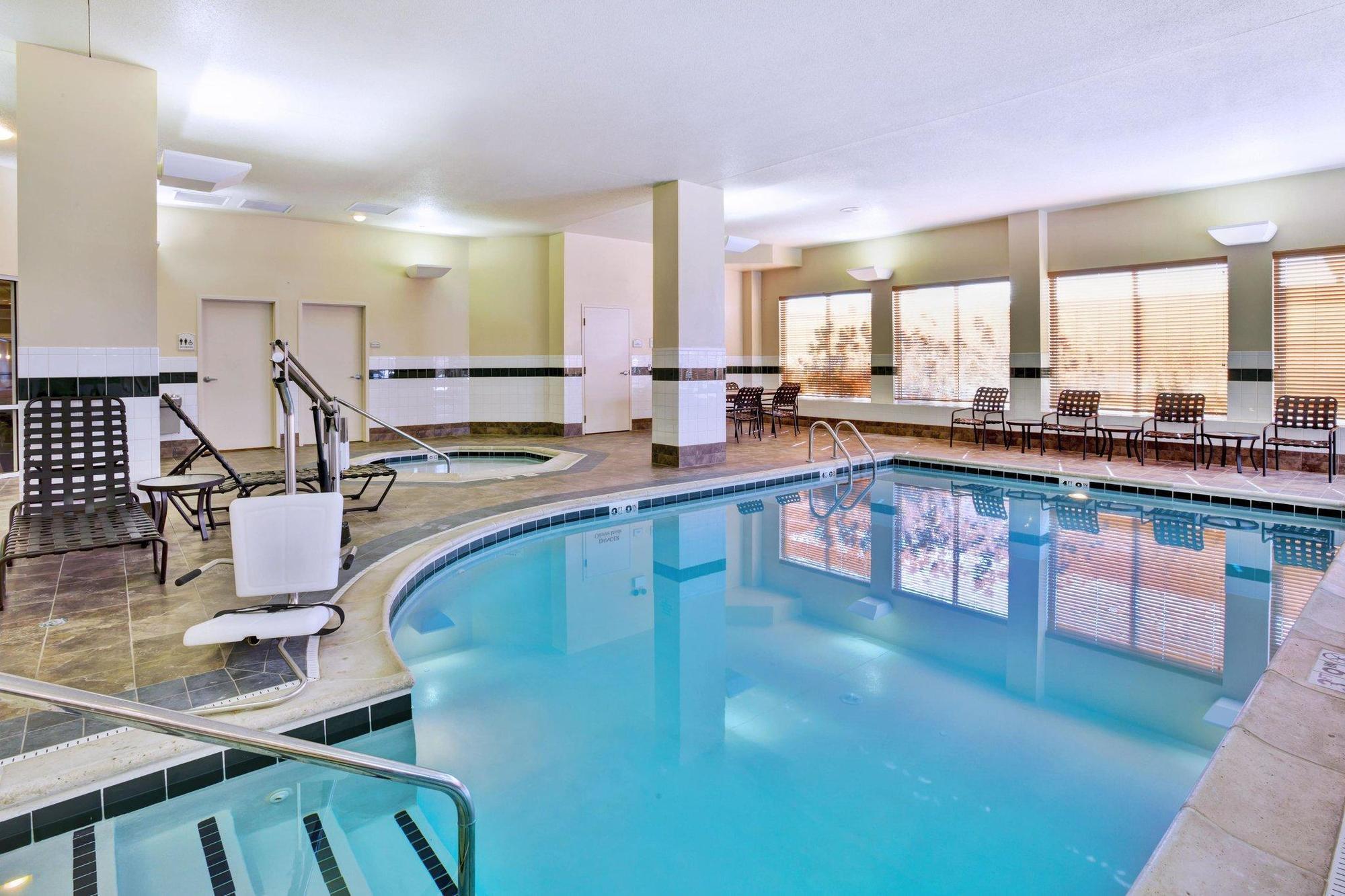 Hilton Garden Inn Chicago/Midway Airport Bedford Park Kültér fotó